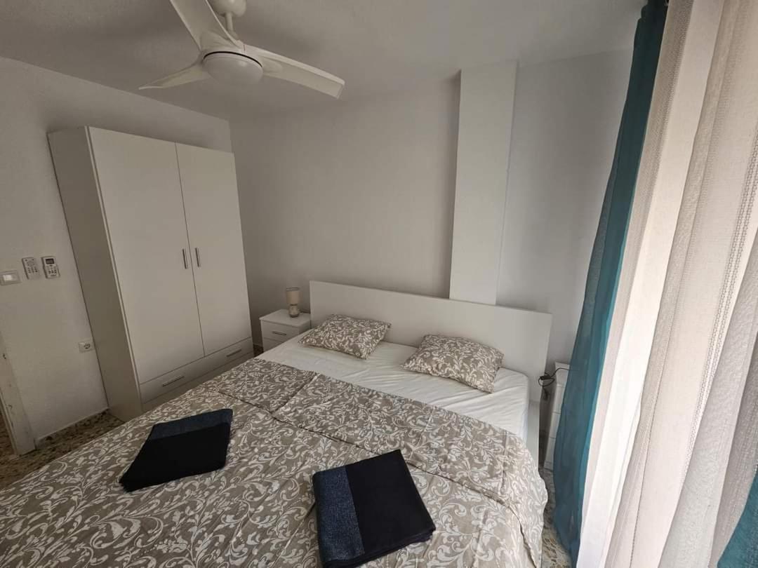 Terezia Apartamento Torrevieja Esterno foto